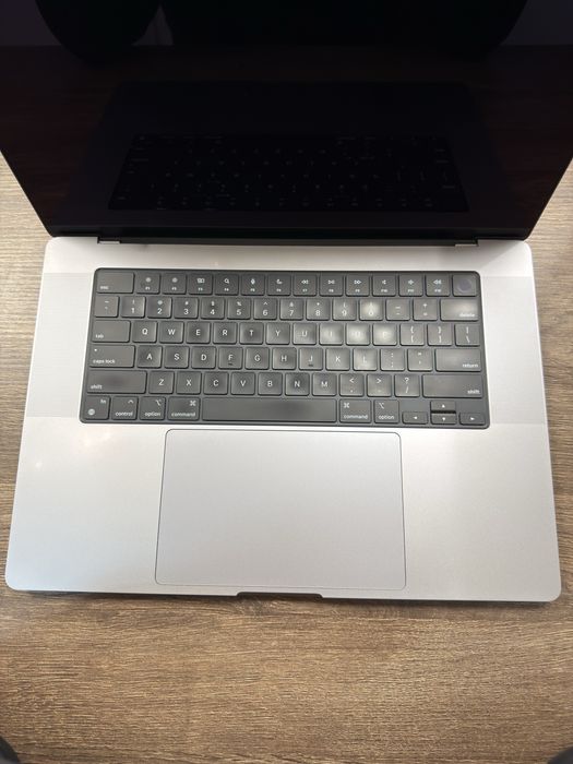 MacBook Pro 16" 2022 M2 Pro 16gb/512ssd