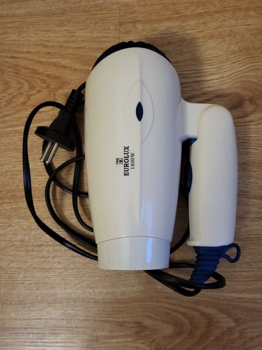 Компактний фен Eurolux EL-1901