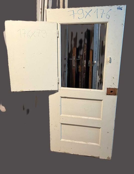 Porta antiga com postigo  79X176 cm