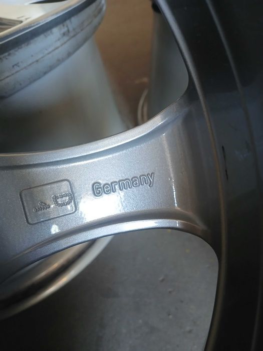 Felgi aluminiowe Mercedes C 8,5j17 et 58 ch 66 5x112 chromowano-grafitowe W 204