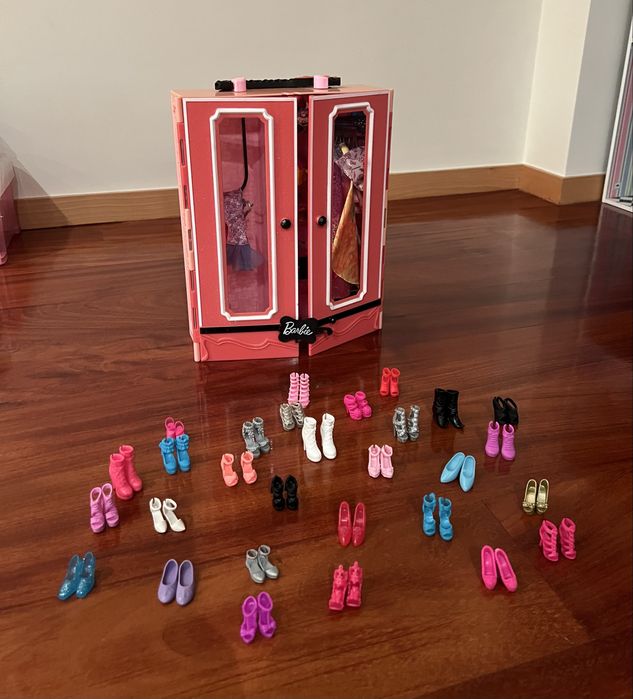 Roupeiro da Barbie