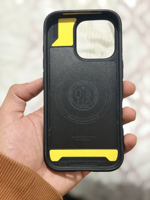 Capa Spigen iphone 16 Pro