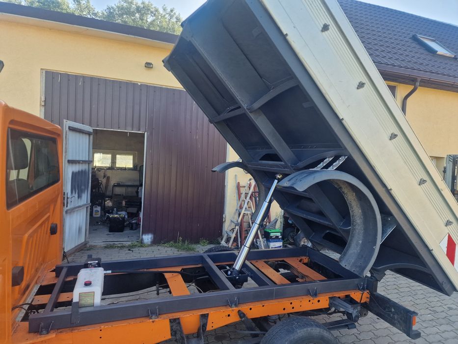 Ford transit wywrotka