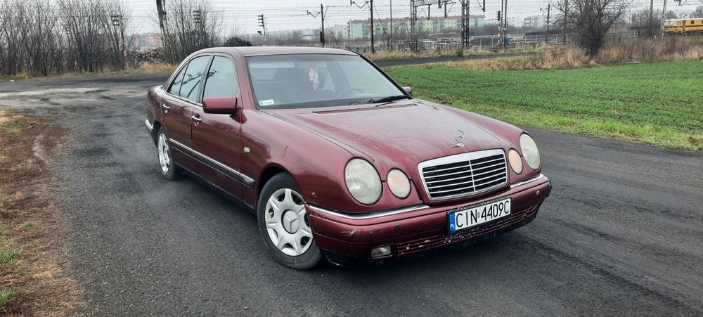 Mercedes E klasa 2.0 136 km z gazem!!!