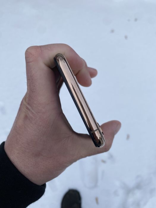 Продам Iphone XS Max