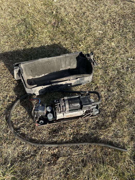 Kompresor zawieszenia BMW F11 M550d