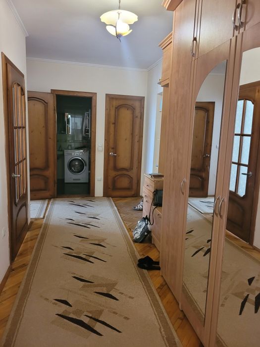 Продам 2 км.кв.вул.Галицька(АТБ), новобудова,не вуглова,світла,тепла