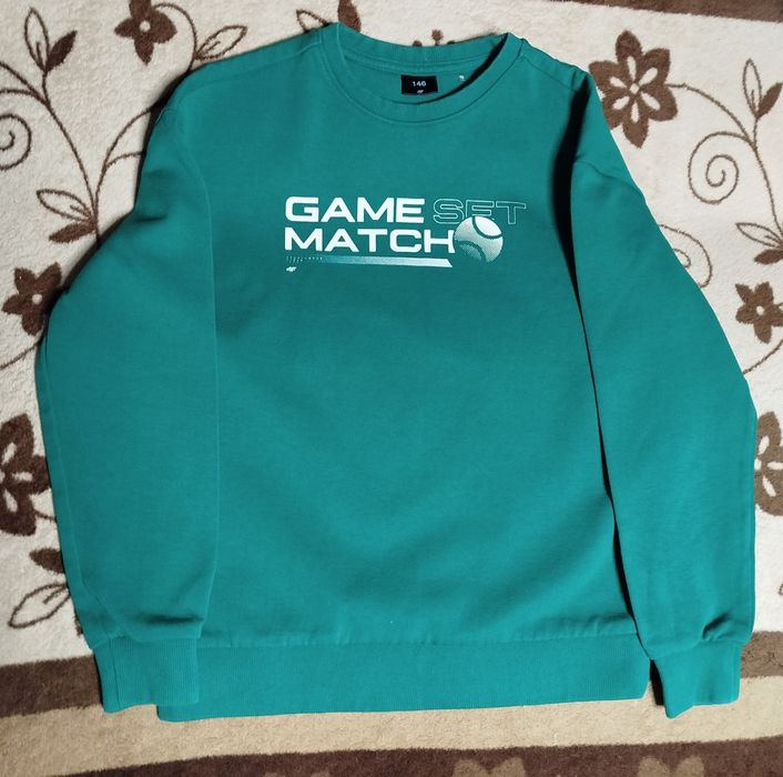 Bluza dresowa dla chłopca 4F rozmiar 146 stan idealny