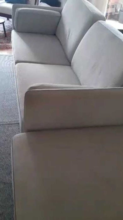 Sofá 2m + Puff amovível 100x70cm