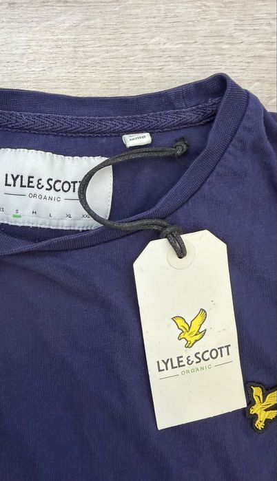 темно-синя футболка Lyle & Scott нова