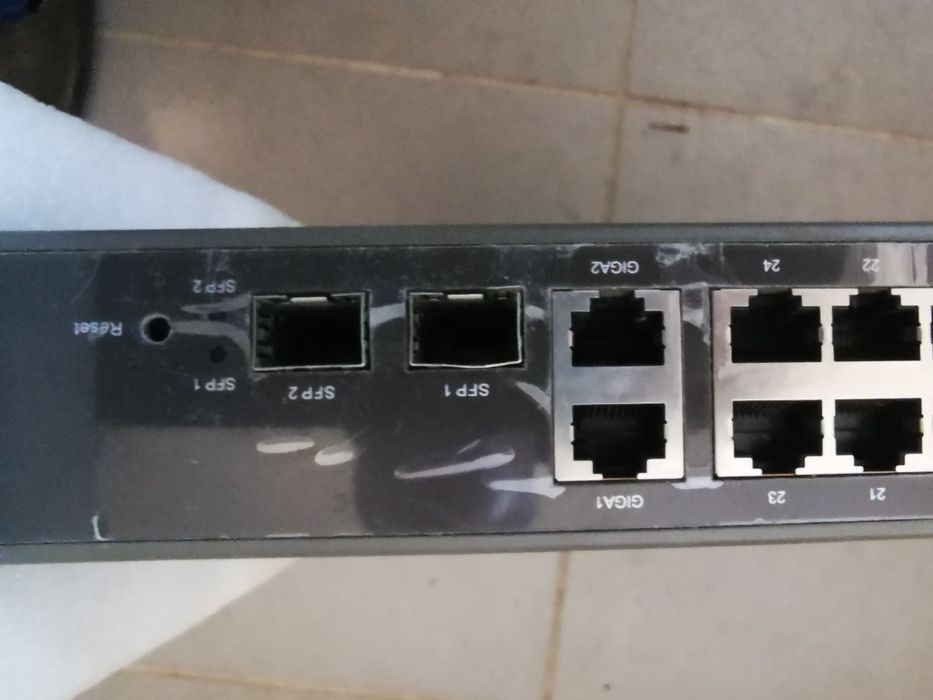 TP-Link TL-SL2428WEB 24xFE, 2xGE, 2xSFP