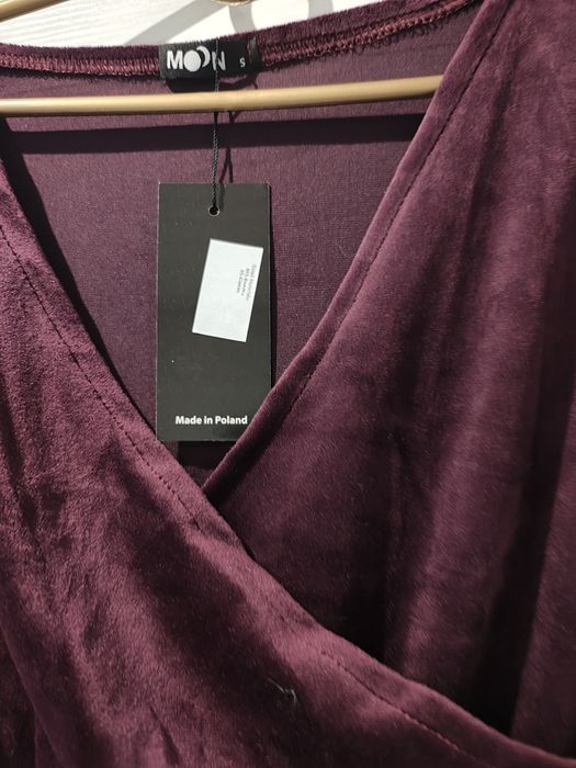 Nowa welurowa sukienka