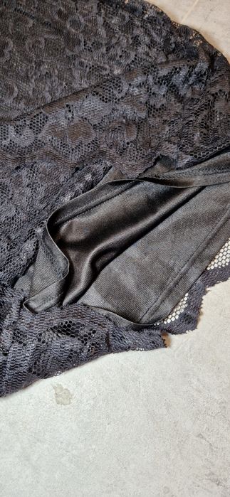 Sukienka r.L/XL koronkowa damska czarna rękaw 3/4