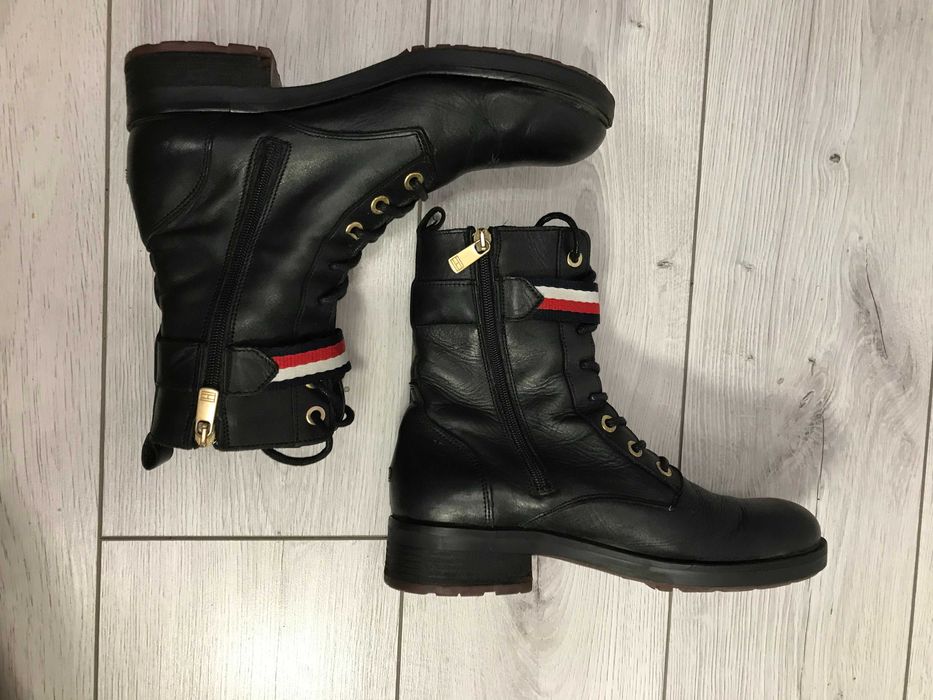 Piękne skórzane botki Tommy Hilfiger Corporate Belt Biker rozm. 40