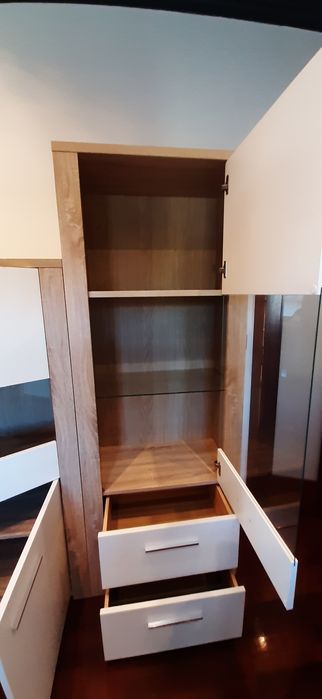 Móvel de sala (Vitrine)