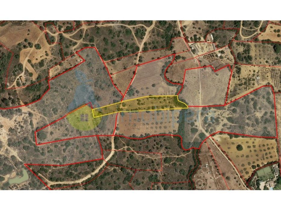 Terreno rustico perto Vila Pera