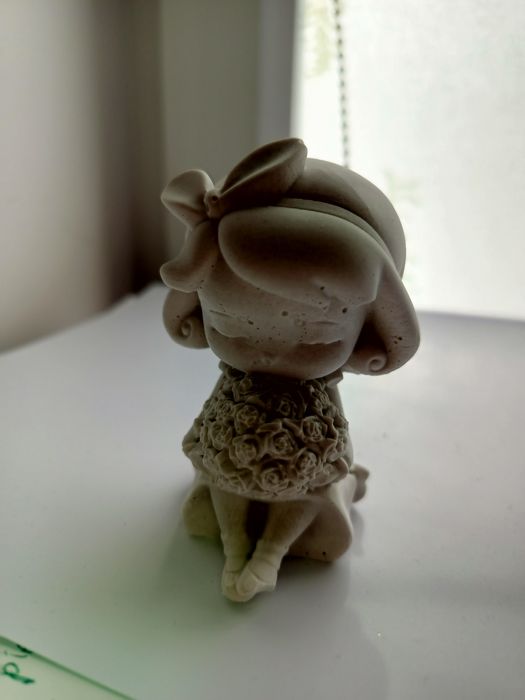 Figurka gipsowa z gipsu