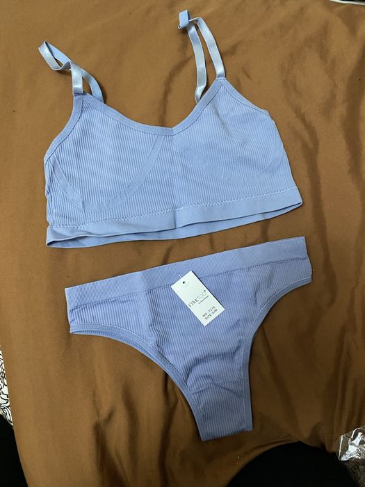 Комплект  женского белья, шорты и бюстики