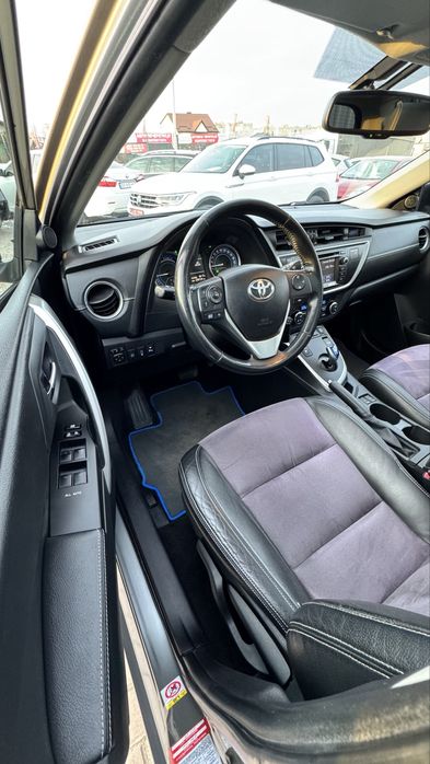 Toyota Auris Hybrid Тойота Ауріс 2014 р 1,8 бенз/електро АКПП Панорама