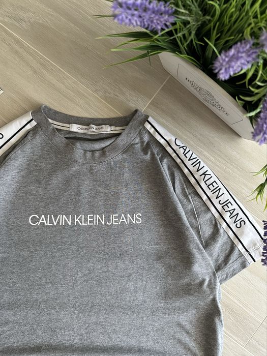Футболка Calvin Klein oldmoney