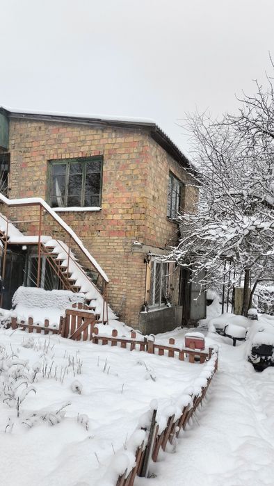 Окремий будинок на 5 сотках . Терміново.