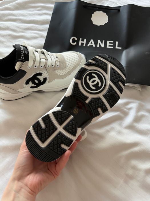 Buty sneakersy CHANEL