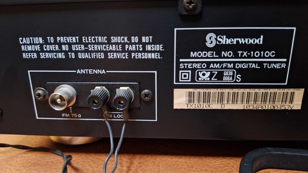 Sintonizador (Tuner) Sherwood TX-1010C c/Antena AM