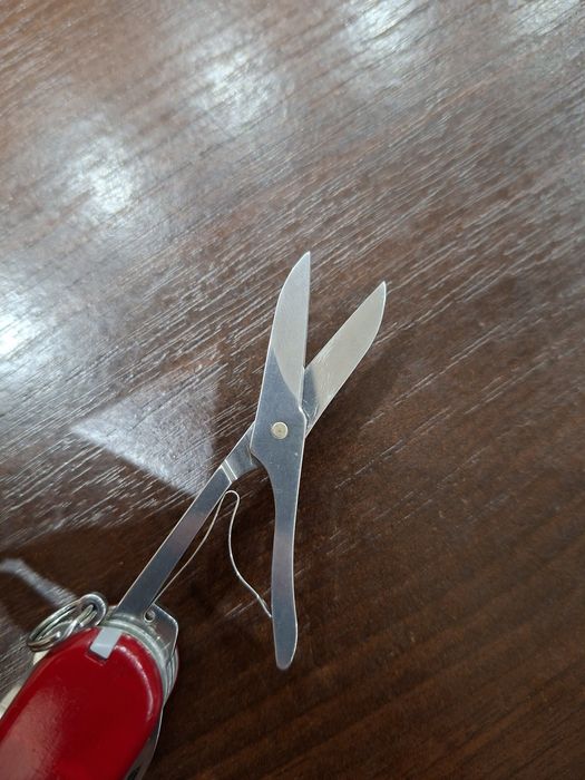 ніж victorinox huntsnan