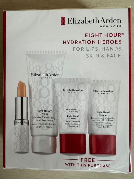 Косметичні набори для обличчя подарункові