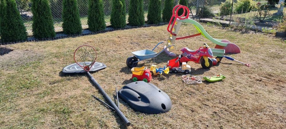 Zestaw zabawek dziecięcych taczka zjeżdżalnia motor