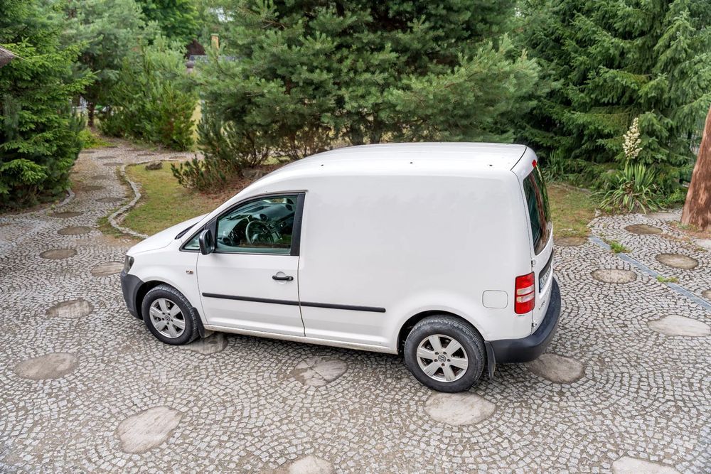 Volkswagen Caddy Furgon (Van) / 1.6 Tdi 75Km / Manual  / Salon Pl