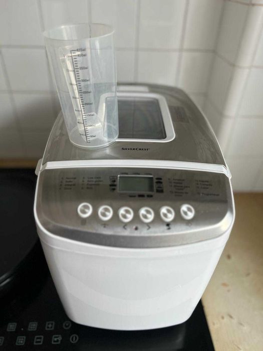 Maquina de pão e crepeira semi novos