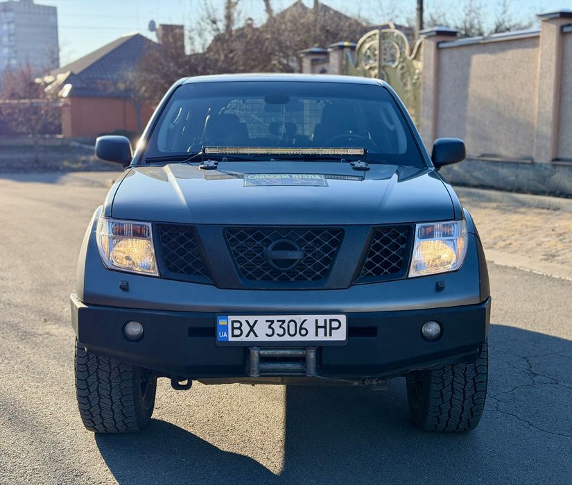 NISSAN PATHFINDER 2.5 dCI
Без ДТП,в родной краске.Двигатель шепчет,кпп идеально.Кузов без гнили и рыжиков.Новая ходовая,новая резина,замена комплекта сцепления.4х4 понижайка-блокировка все работает!В комплектации 2х зонный климат,подогревы,ел зеркала,центральный замок и тд. Android магнитола с CarPlay-androiAuto, камера заднего вида.Документы в порядке,любой вид оформления.