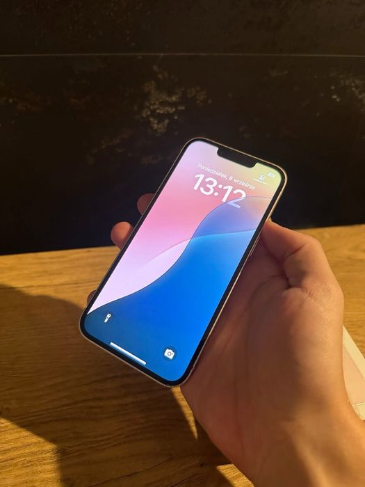 iPhone 13 Biały 92% Kondycji Baterii.
