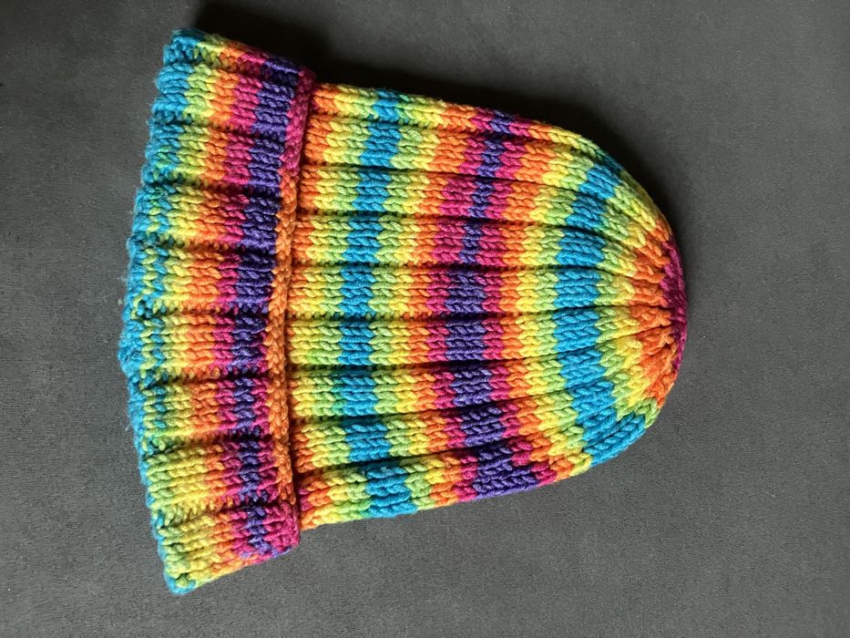 Czapka damska kolorowa