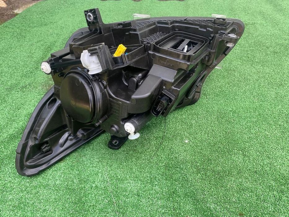 lampa przód prawa mercedes v-klasa w447 a4479063301 full lift czarna