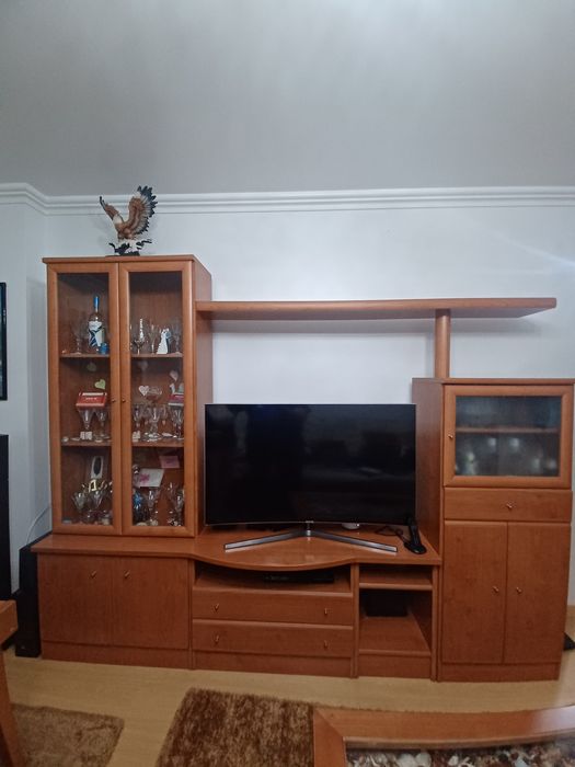 Conjunro mesa e Móvel de Sala em cerejeira