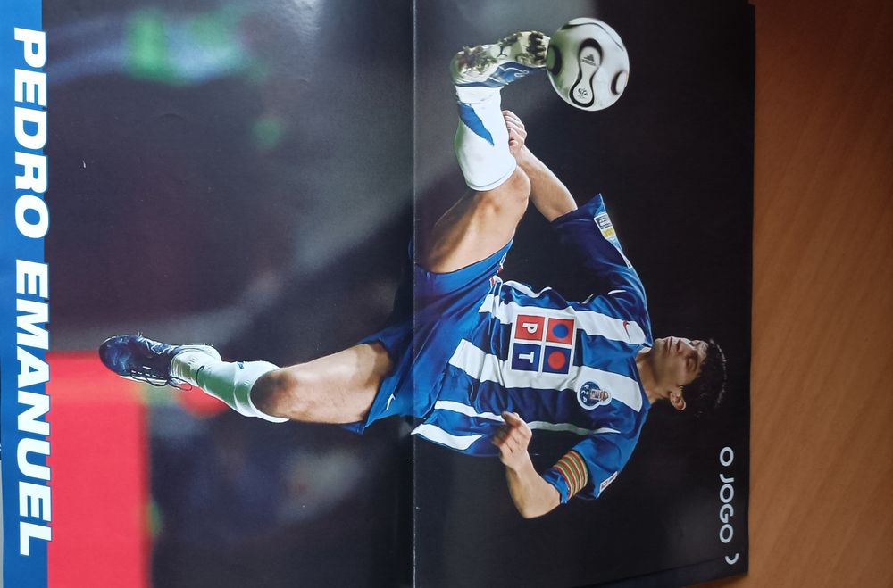 Livro de Ouro FC Porto inclui posters