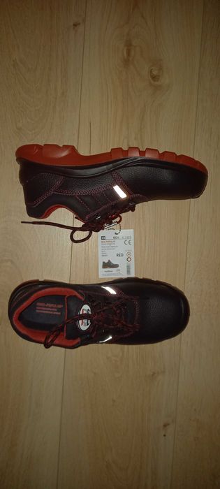 Buty z metalowym podnoskiem uniseks