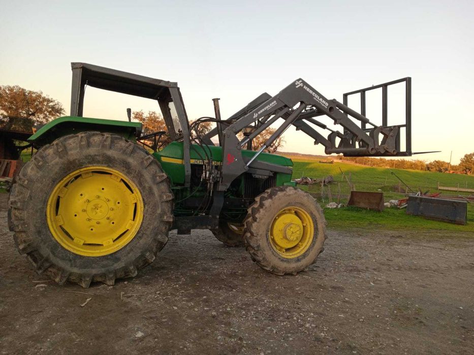 John deere 2140 90 cavalos com carregador