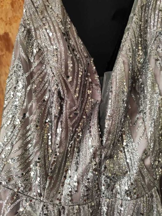 Lindissimo vestido de gala, prata