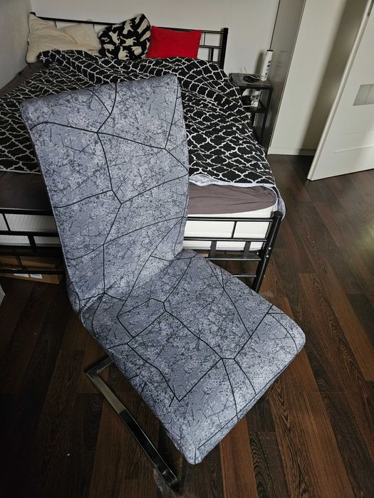 Pokrowce na krzesła szare ze wzorem elastyczne uniwersalne 4 sztuki