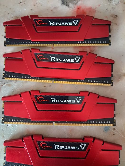 Memória RAM DDR4 2800mhz 2*4GB + 2*4GB 2400mhz