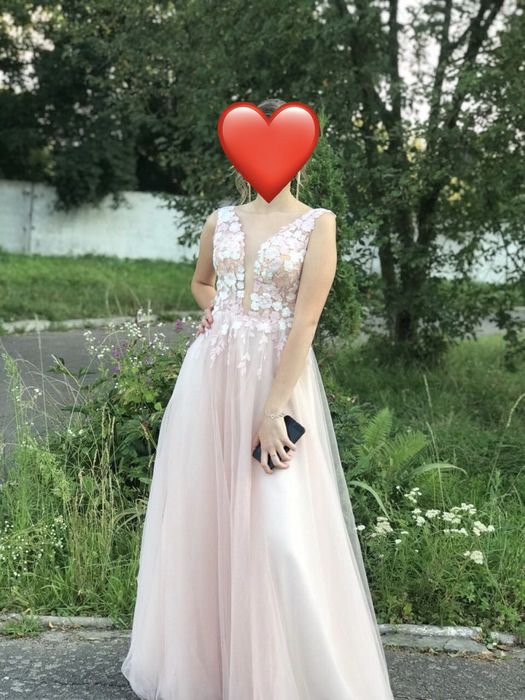 Продам випускну сукню