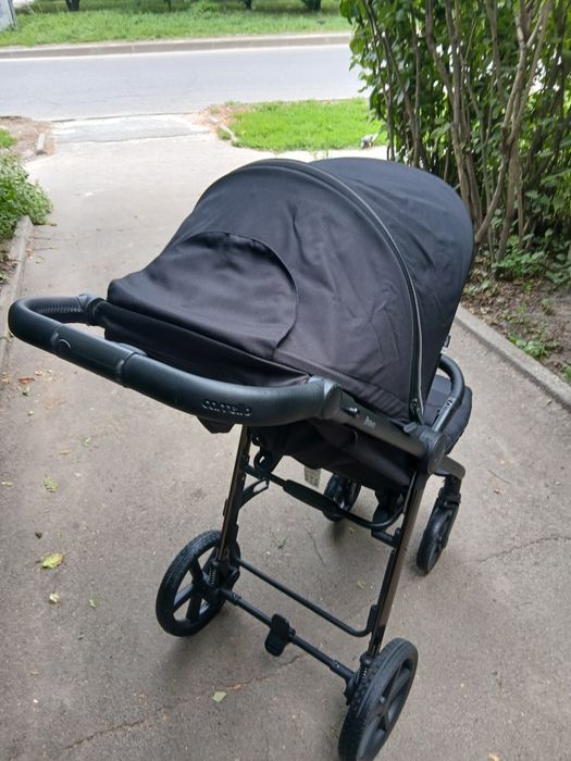 Прогулянкова коляска Carrello Bravo