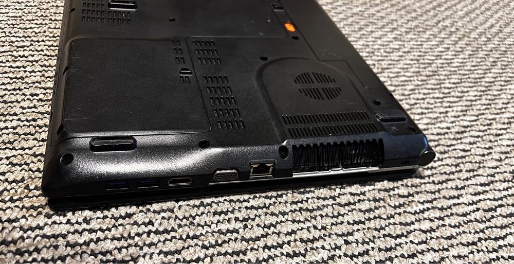 Ноутбук Acer Aspire V3-771 | i5 | 8GB RAM | SSD + HDD | GT 740M (4GB)