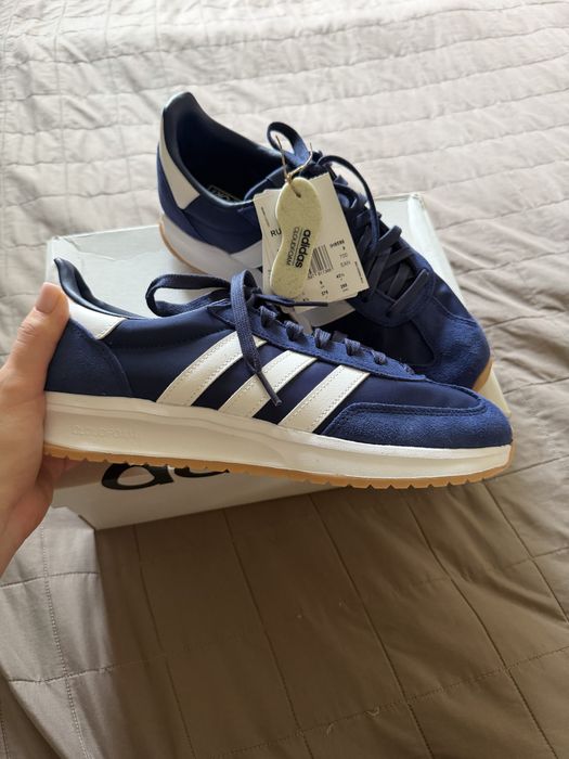 Чоловічі оригінальні кросівки adidas