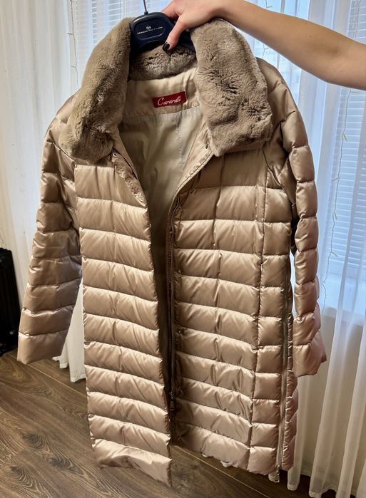 Продам пуховик-пальто  Carardli с мехом 42-44 р