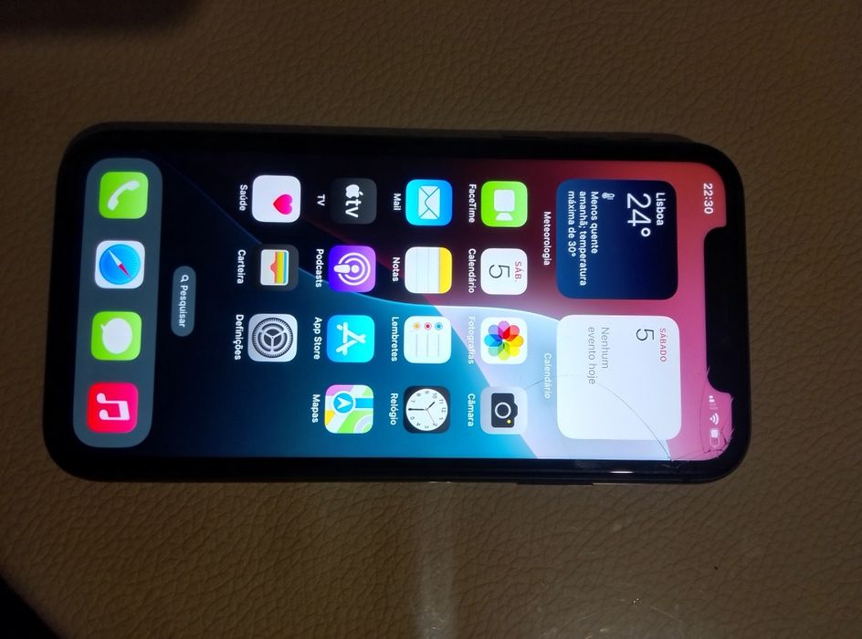 iPhone 11 64GB Preto