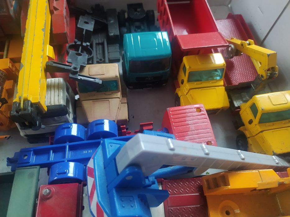 Zabawki siku matchbox welly majorette